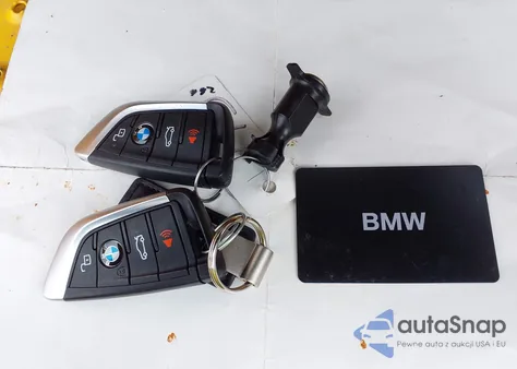 2023 BMW 330I xDrive z USA, uszkodzony, nr VIN 3MW89FF04P8D42793